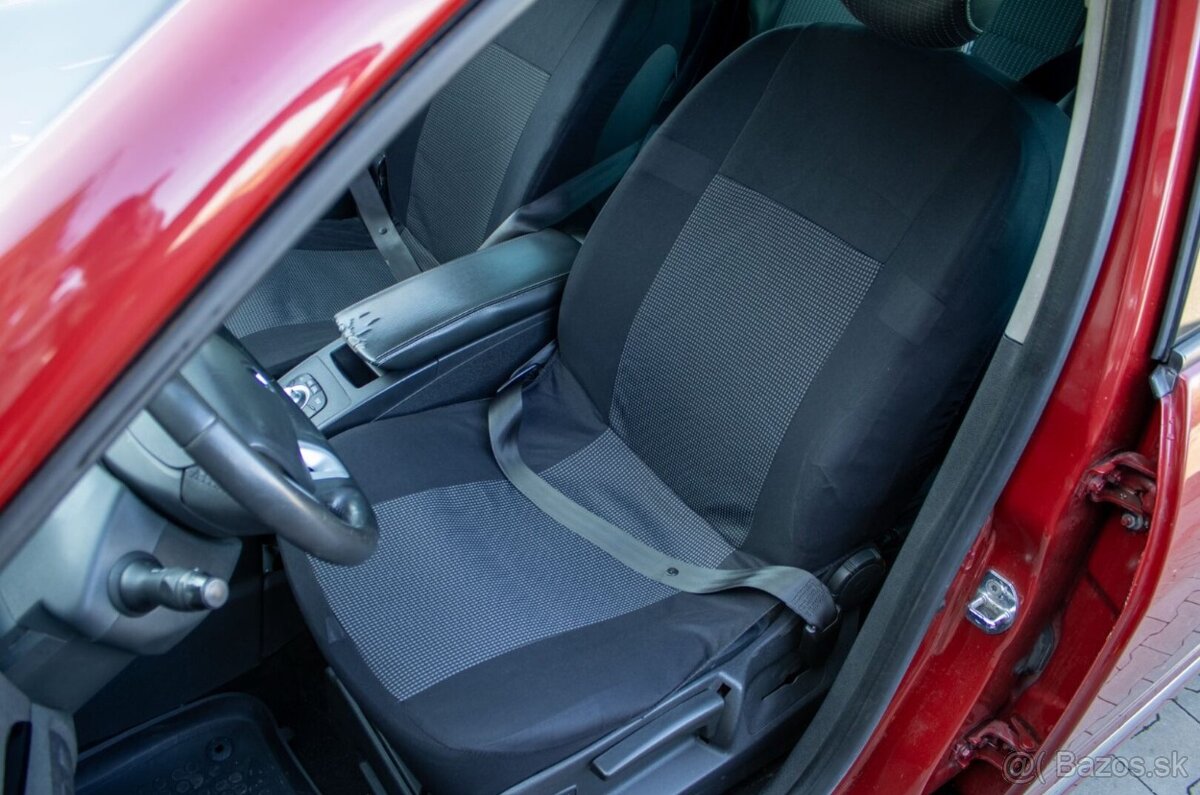 Renault Mégane Scénic 1.5 dCi 81 kW A/T - 10