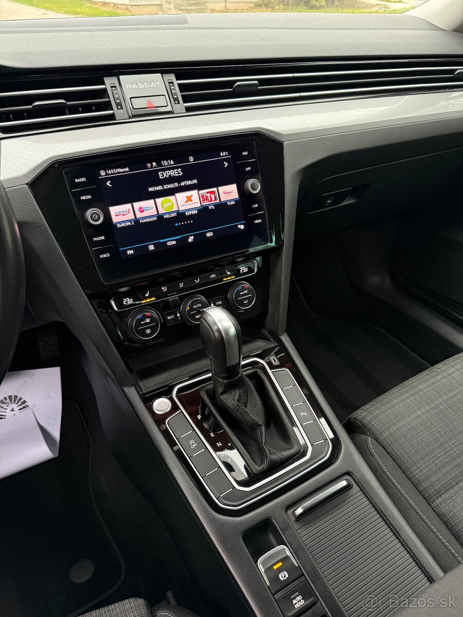 VW Passat Business 2.0TDi Dsg 110kw VIRTUAL/ŤAŽNÉ - 10