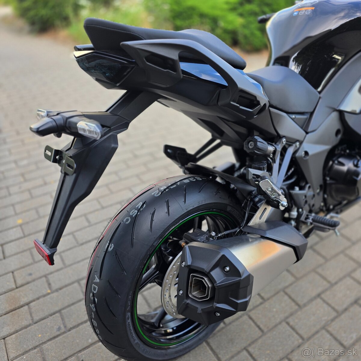 Kawasaki Ninja 1100 SX - 10