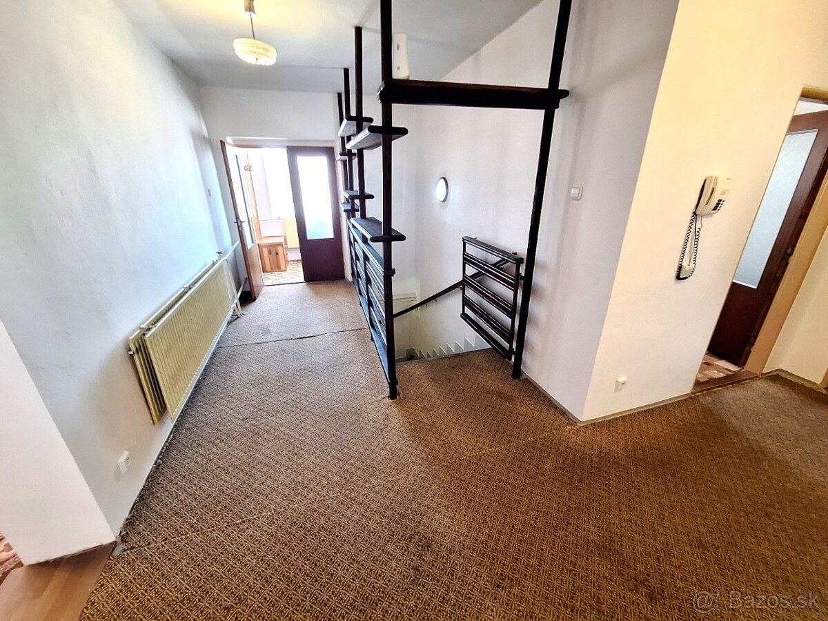 DOM s garážou - Čaňa - 2 bytové jednotky, 6 izb, poz. 500m2 - 10