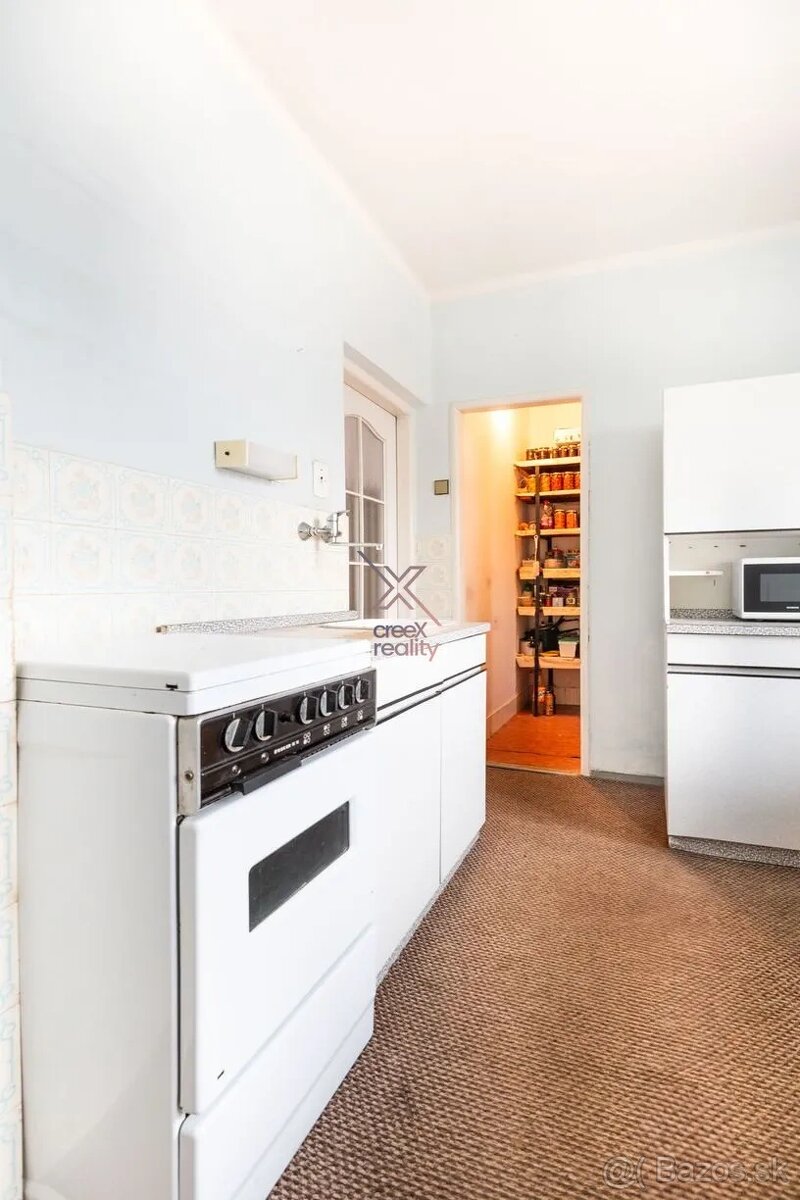 Predaj rodinneho domu v obci Dechtice - 10