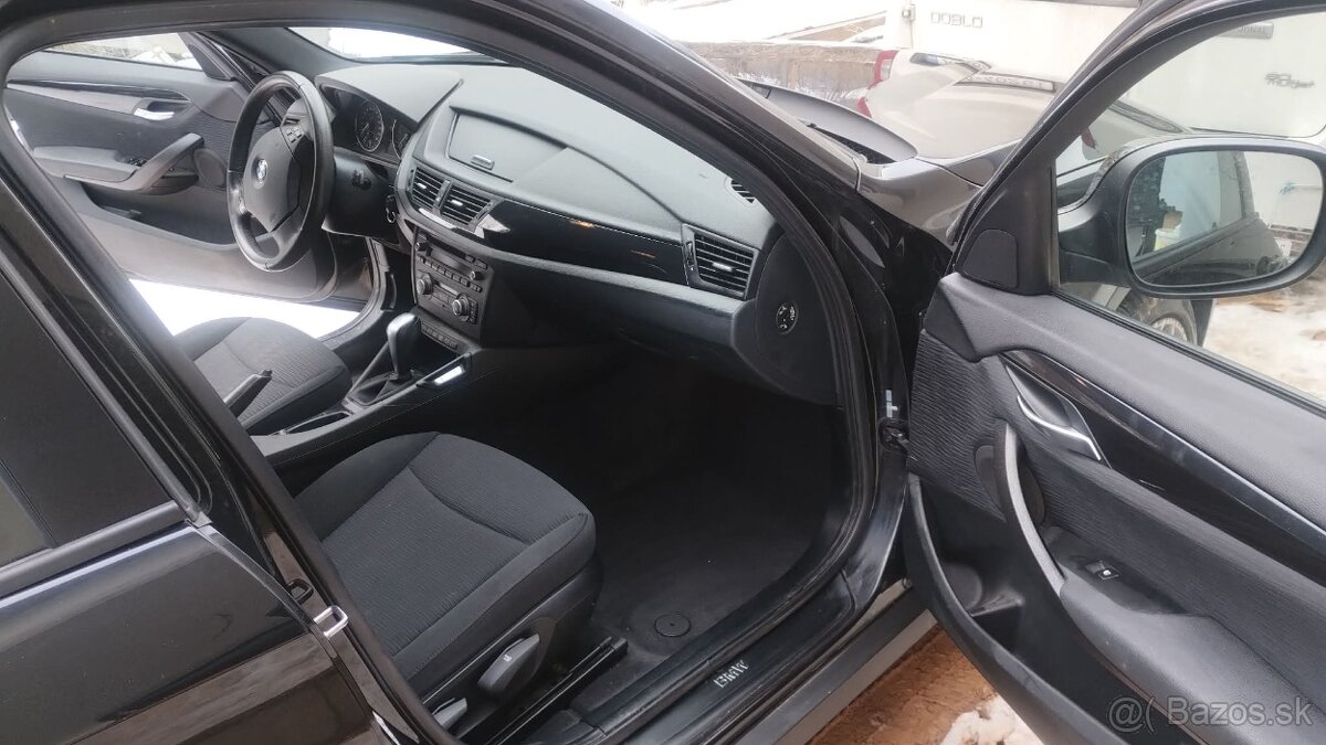 BMW X1 , X drive(4x4), automatická prevodovka - 10