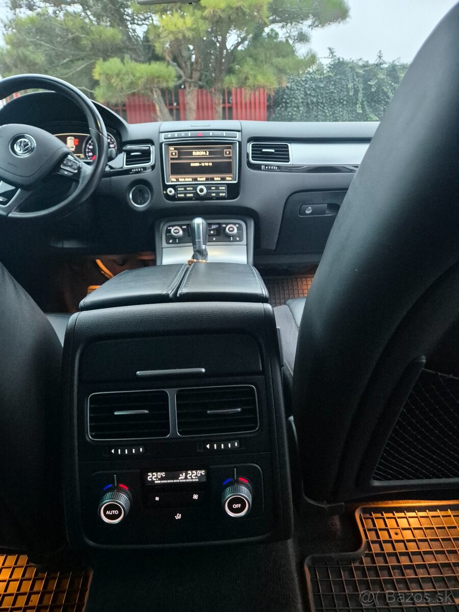 Predám VW Touareg,R-Line,V6 - 10