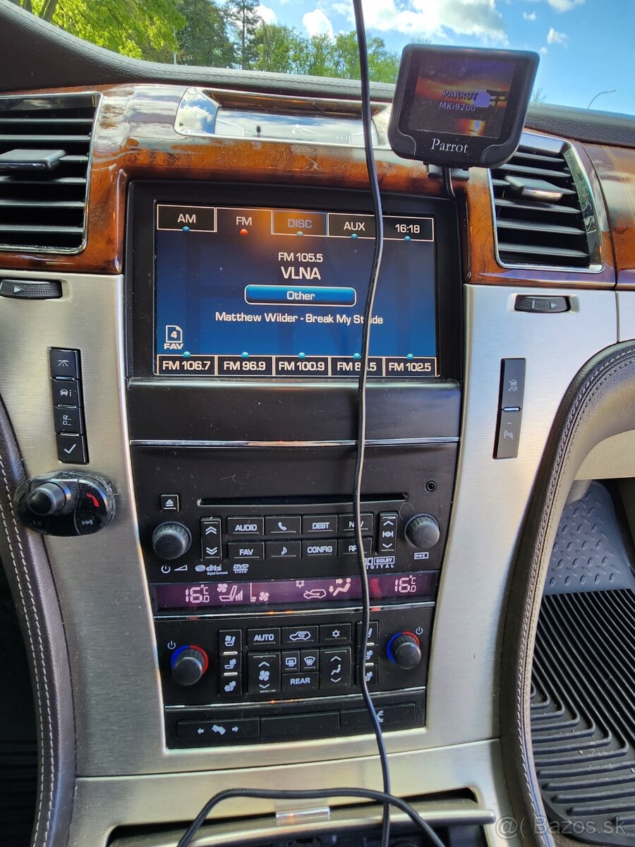 Predám CADILLAC ESCALADE - 10