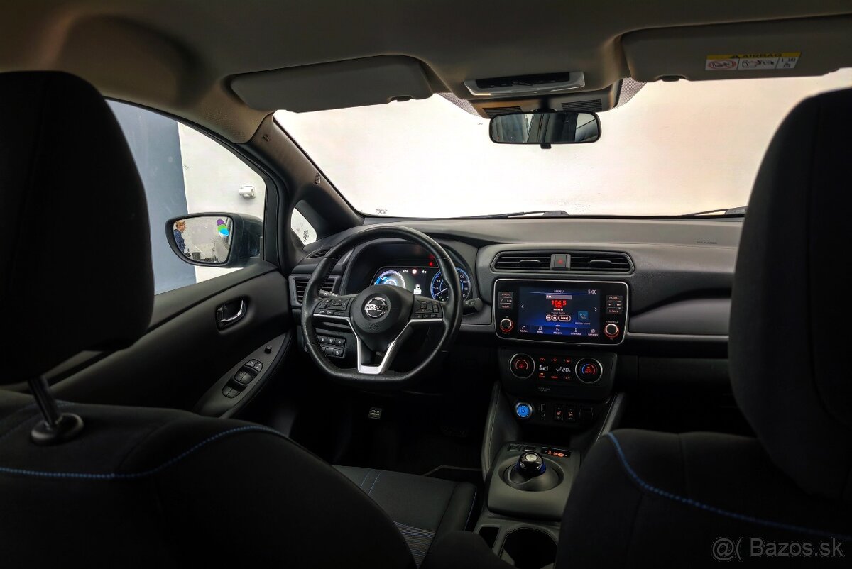 NISSAN LEAF 40 kWh, 2022, ACENTA, KAMERA, DPH - 10