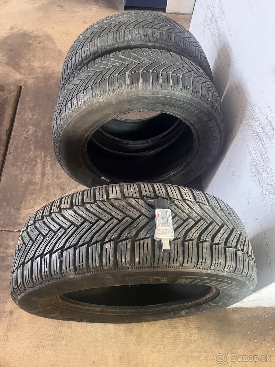 205/60R16 Michelin zimne - 10