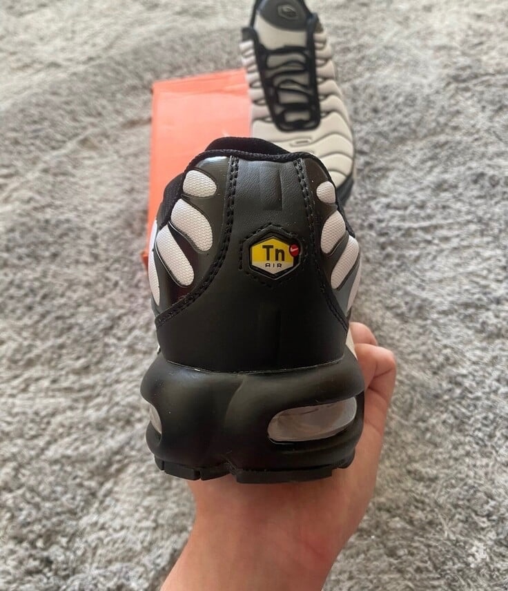 Nike Air Mac Plus White and Black - 10