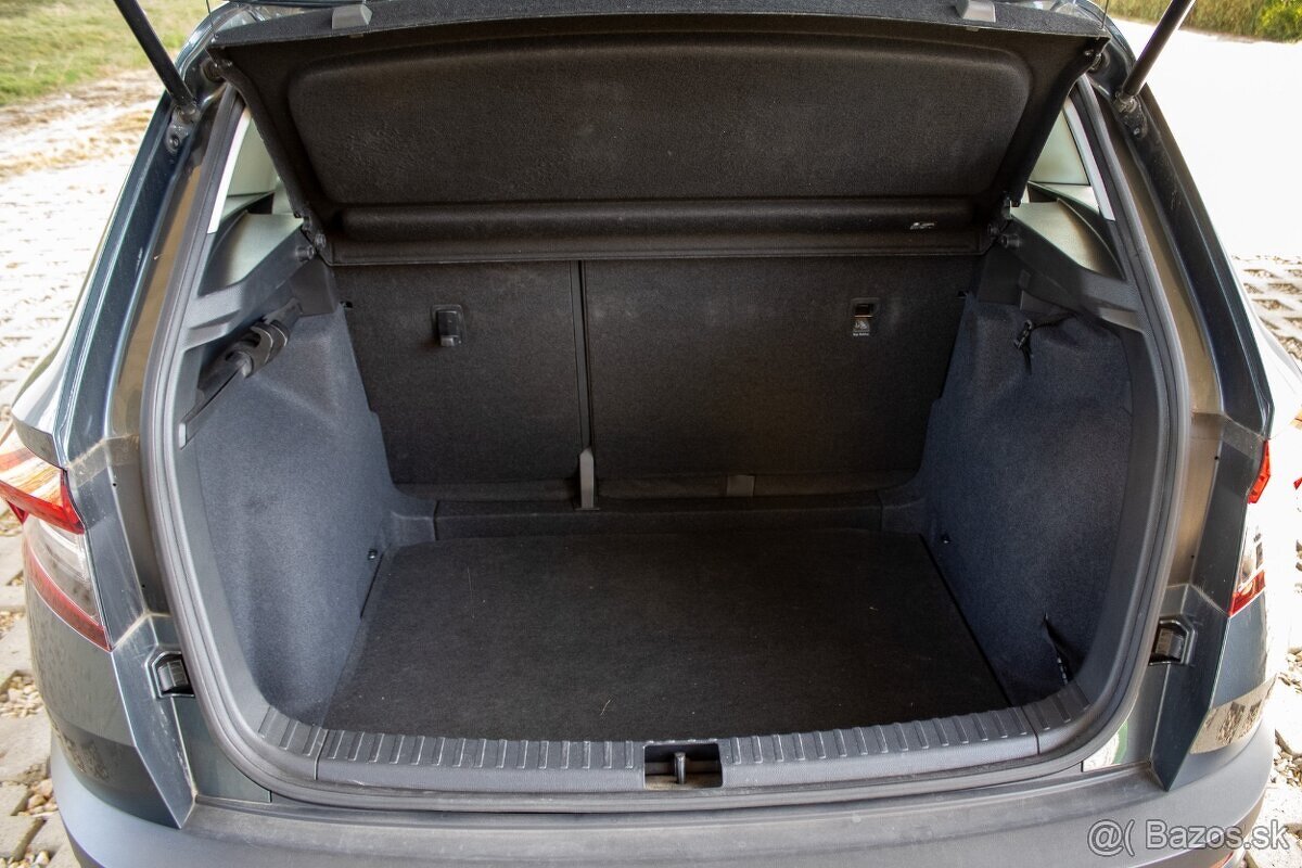 ŠKODA KAROQ 1,6 TDI - roč. 2019 - 10