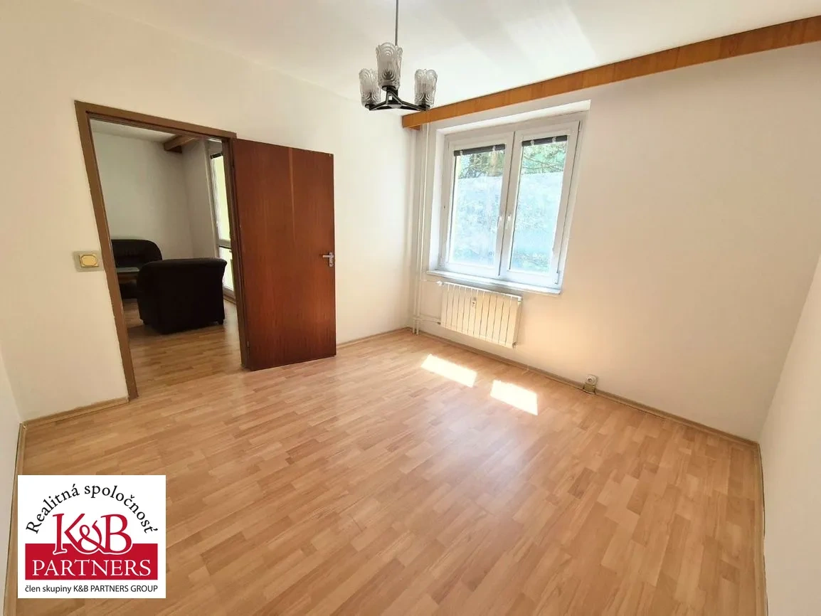 Ponúkame na predaj pekný-priestranný 4izb. byt v Trenčíne - 10