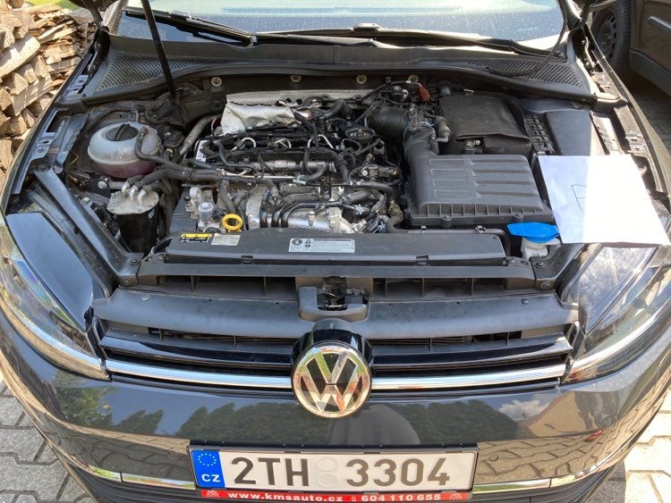 VW Golf 7 variant 1.6 tdi 85kw r.v. 2017 - 10