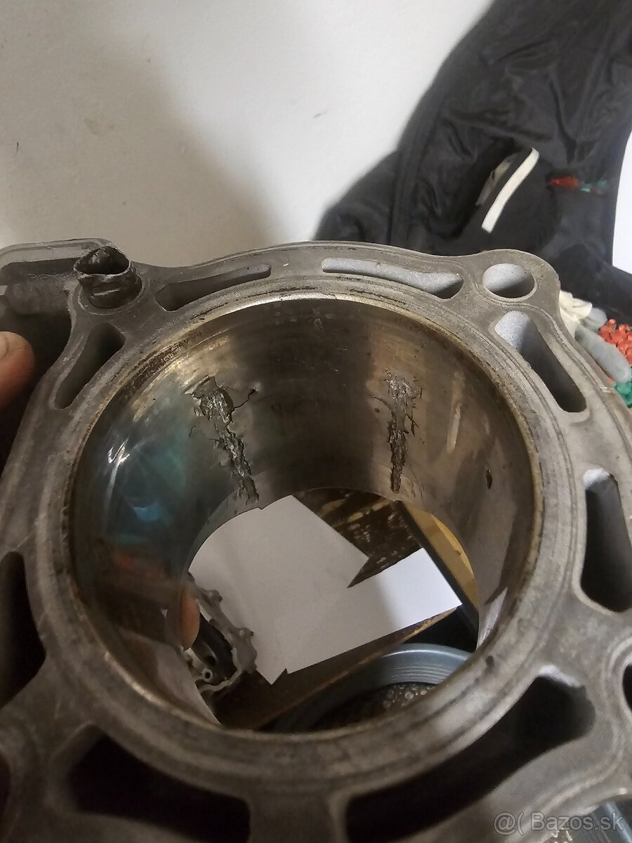 Predám hlavu aj valec na yamaha yzf 250 (poškodené) - 10