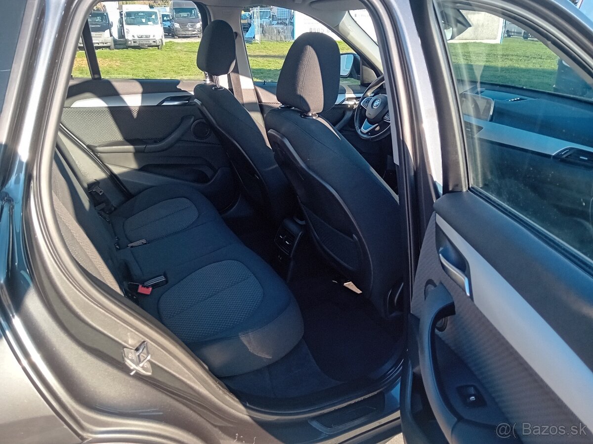 BMW X1 XDrive 18d SL AUT DPH 4X4 - 10