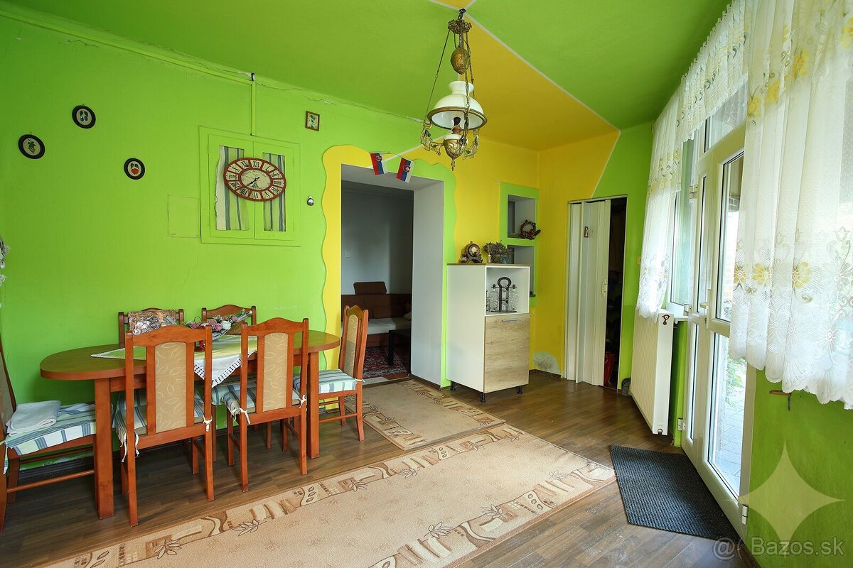 REZERVOVANÉ - Čiastočne zrekonštruovaný rodinný dom s letnou - 10
