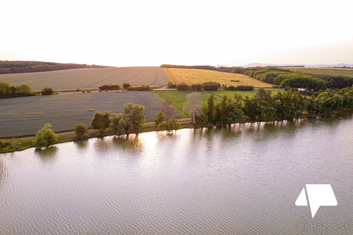 Pozemky na rekreačnú chatu na priehrade Veľké Vozokany - 3 P - 10