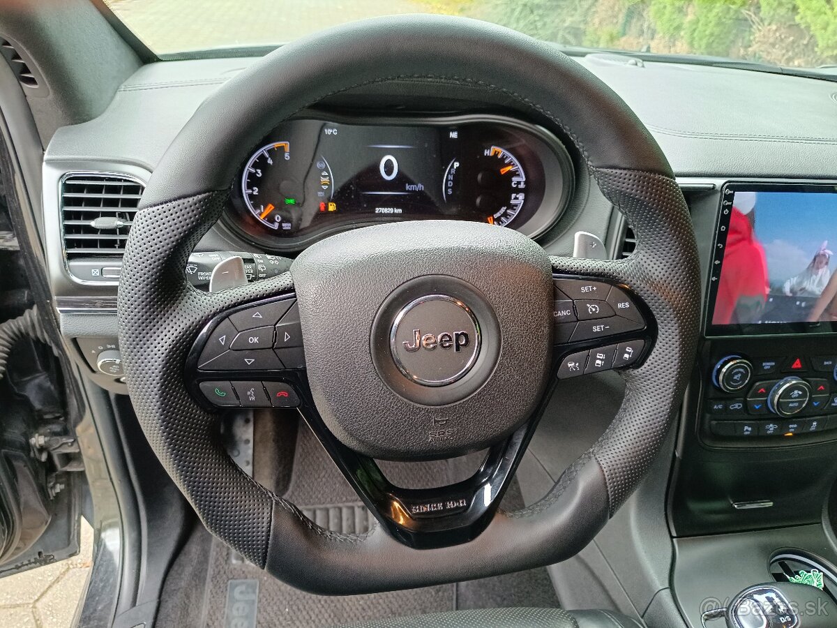 Jeep Grand Cherokee - 10