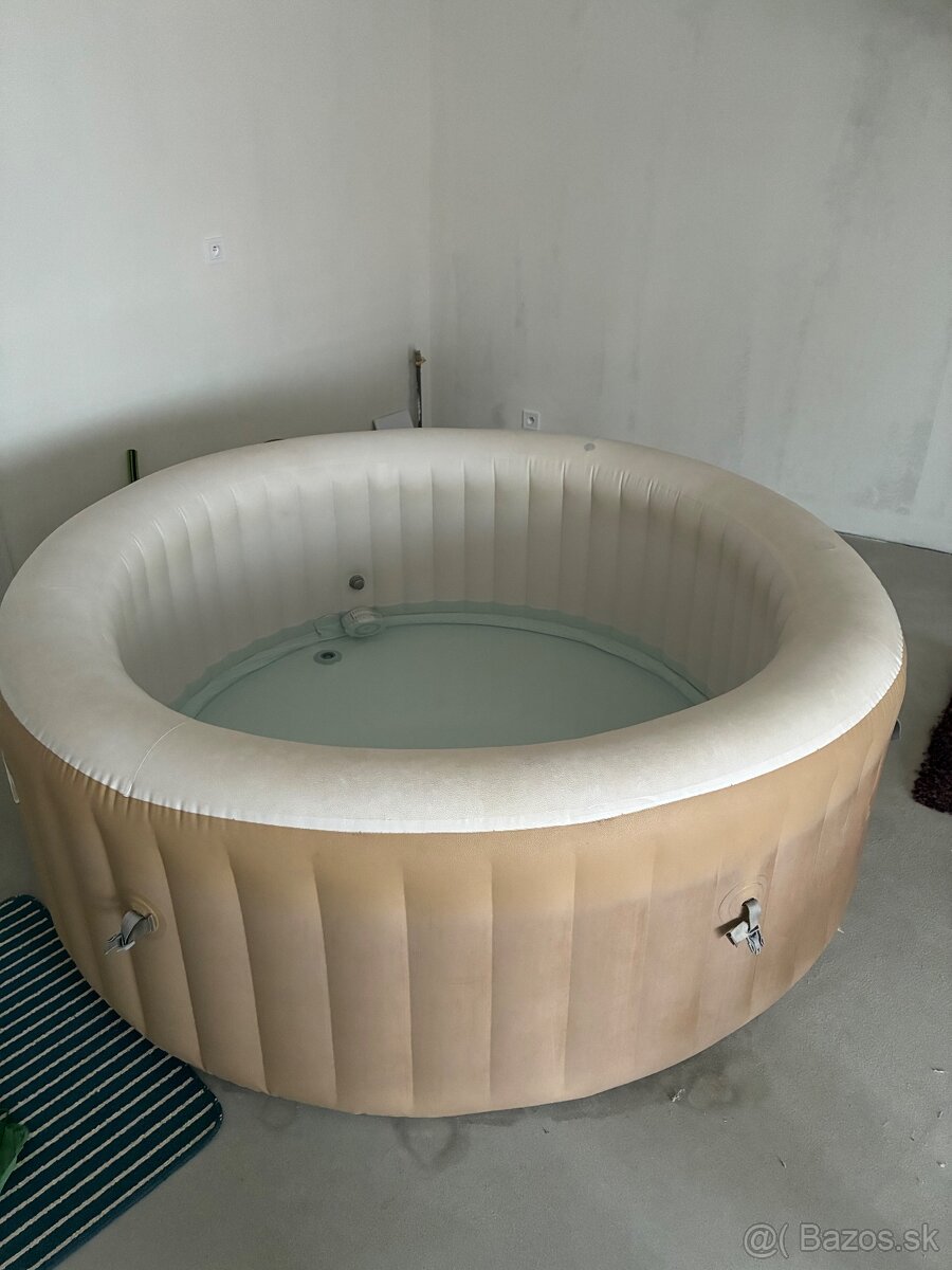 Nafukovacia virivka - 10