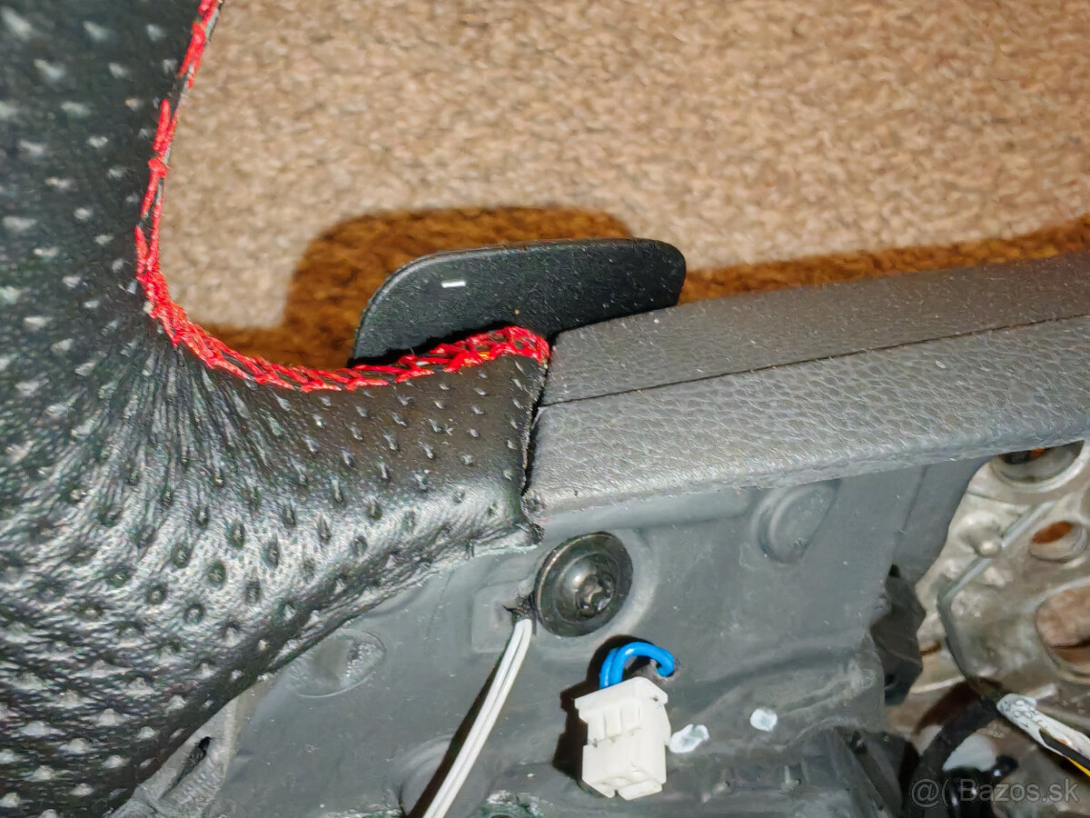 Original VW skoseny volant - 10