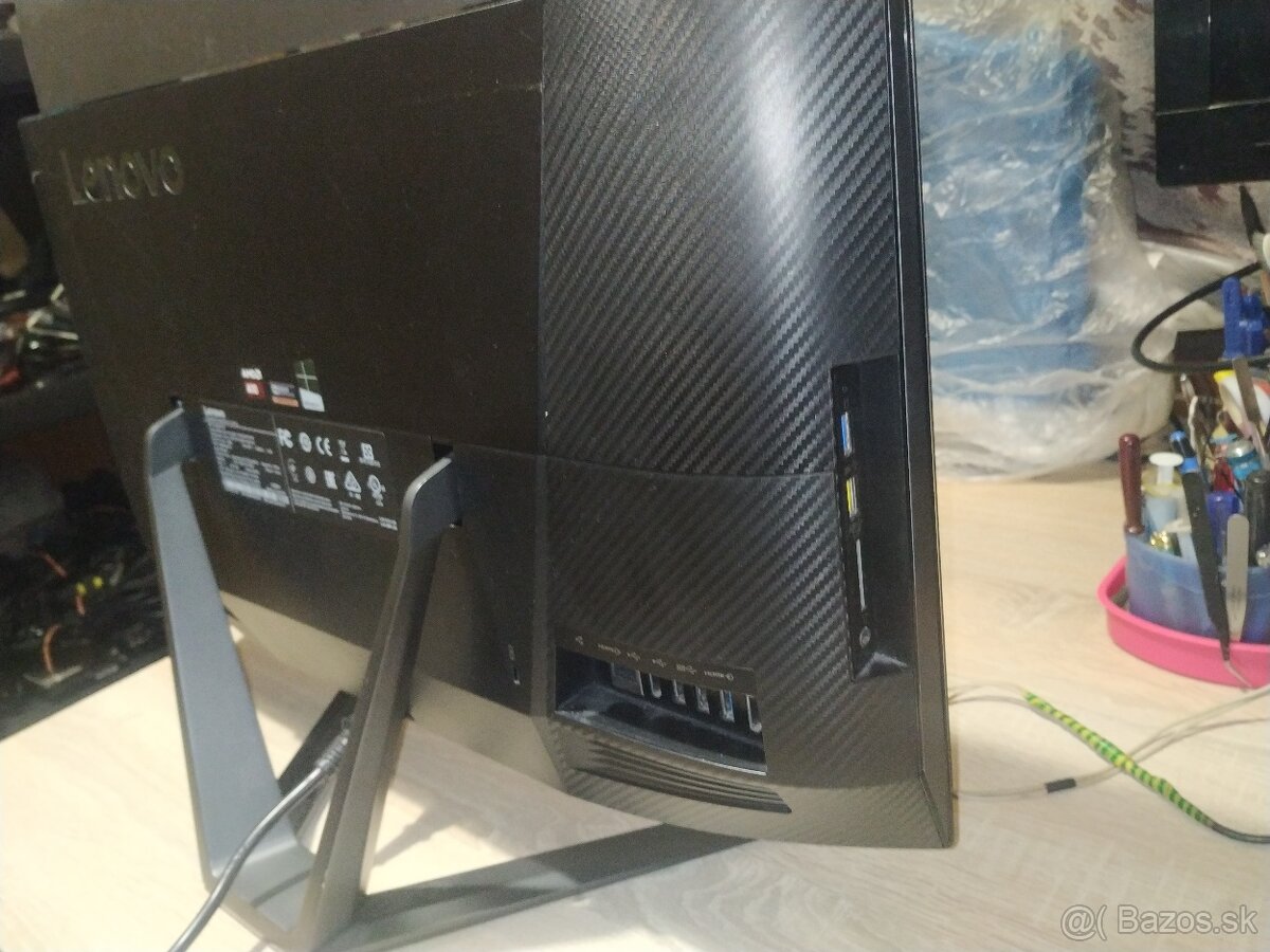 All in one Lenovo 24“ FHD. AMD 4C+8G. SSD 512GB + 1TB. 16GB. - 10
