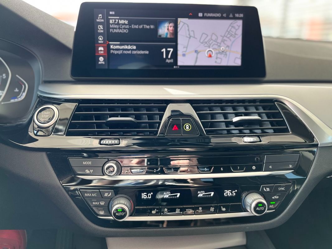 BMW 530d Touring xDrive 210kW AT/8 - 10