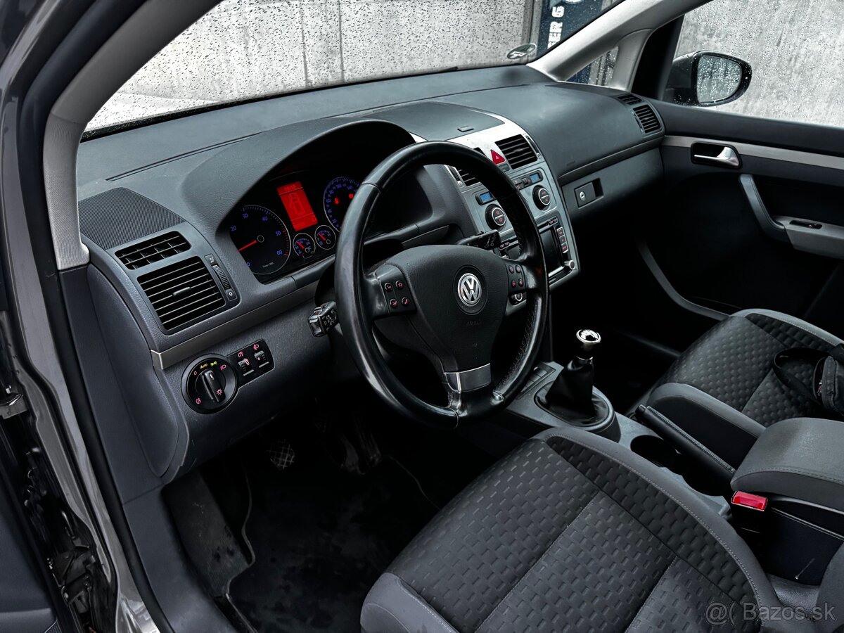 Volkswagen Touran 2.0tdi BMM - 10