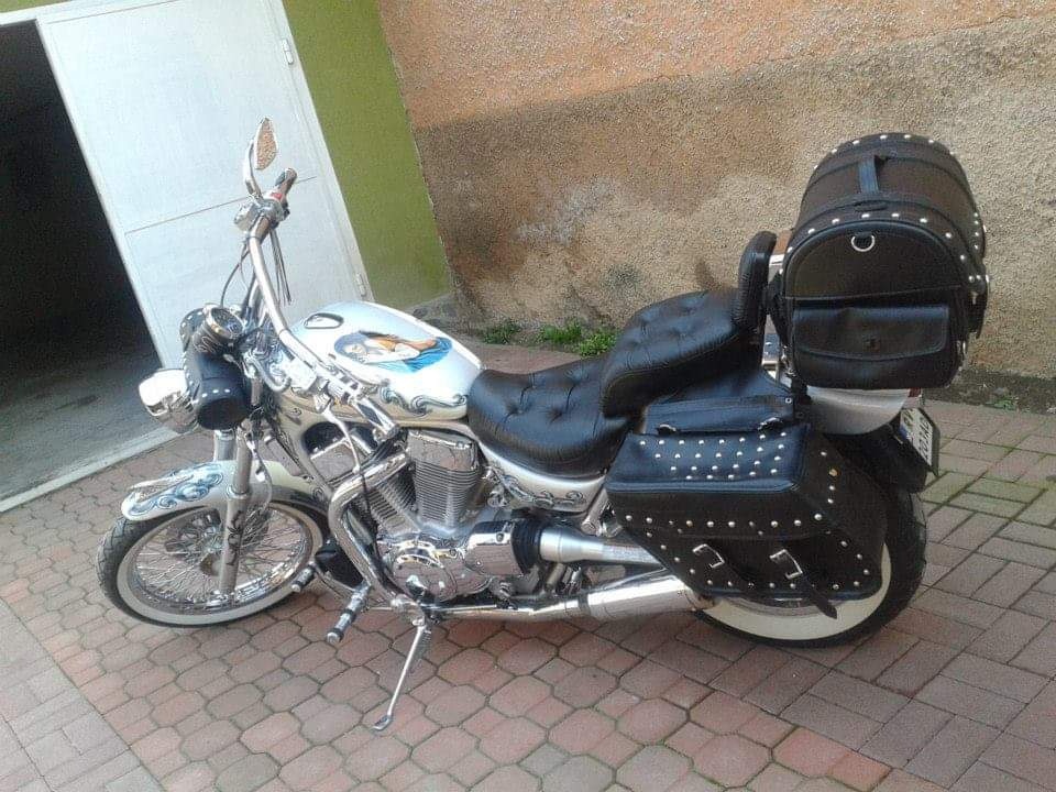 Suzuki Intruder 1400 - 10