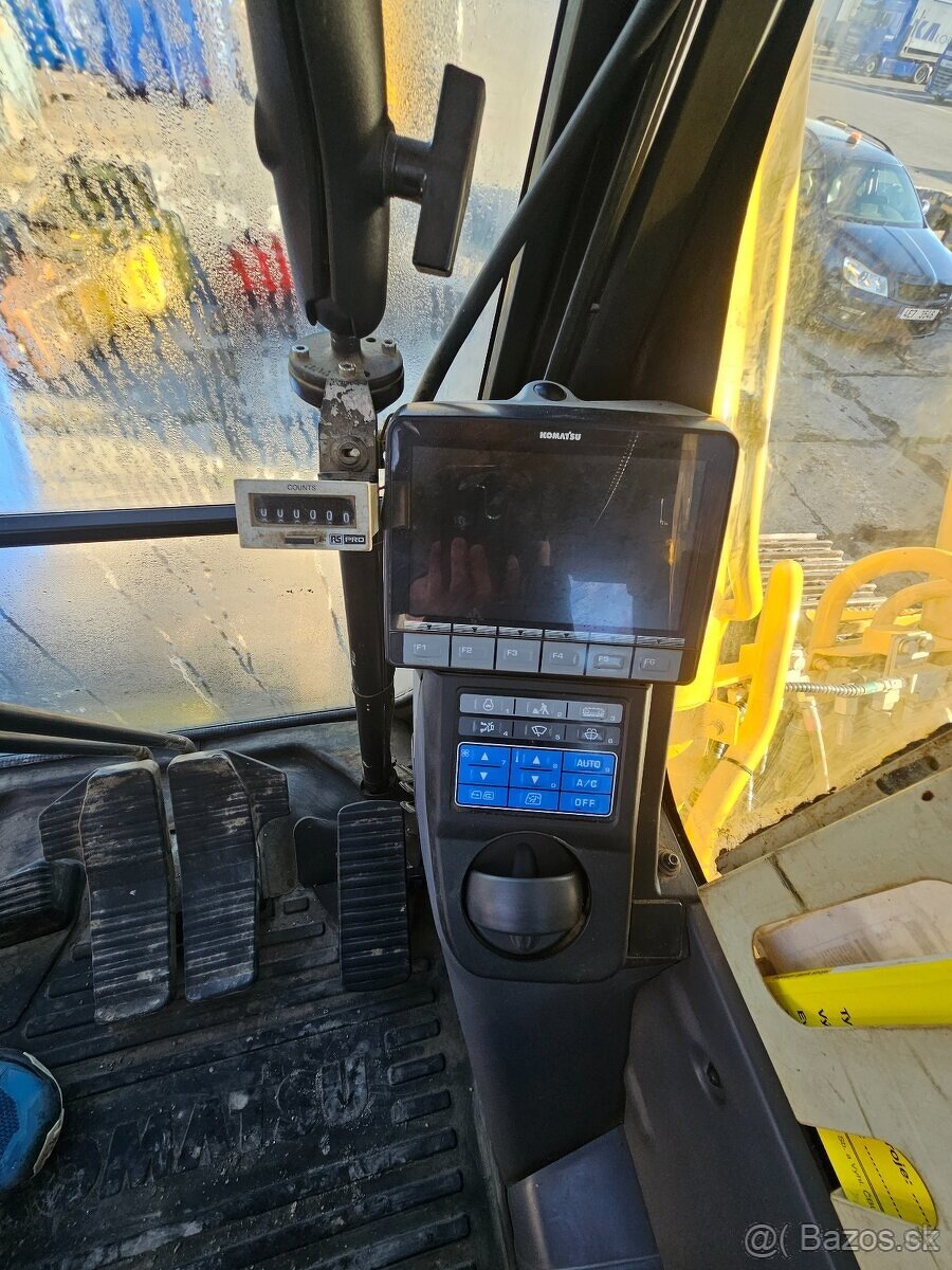 Komatsu PC290LC-11E0 - 10