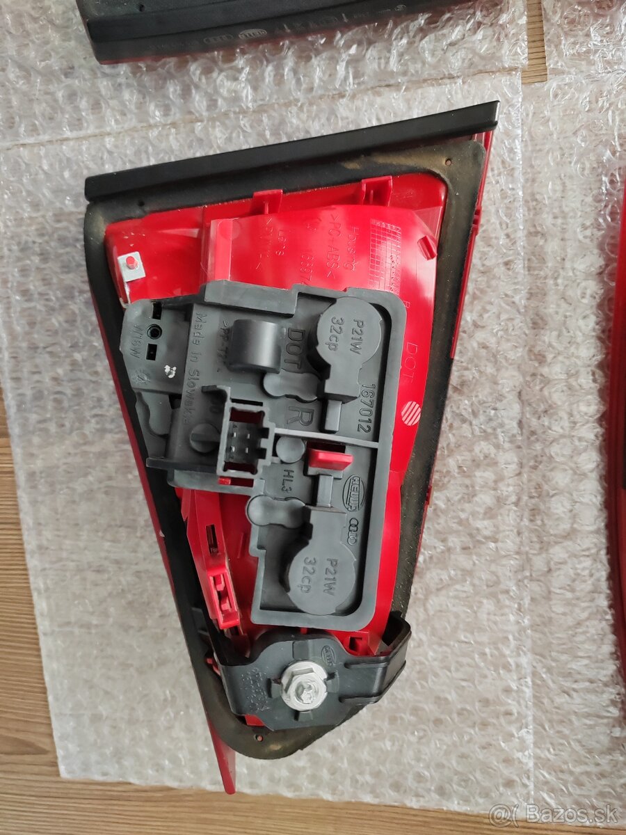 Audi A4 B8 sedan zadné svetlá - 10