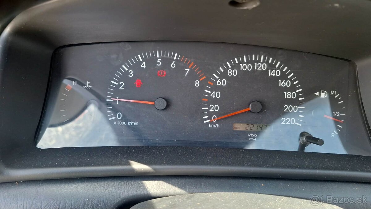 Predám vozidlo Toyota Corolla r.v. 2002 - 10