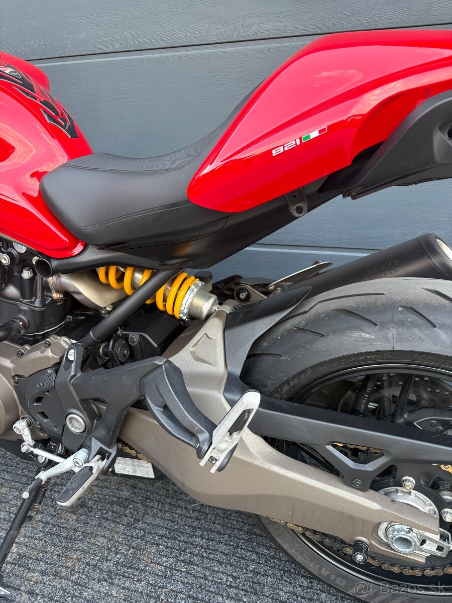 Ducati Monster 821 - 10