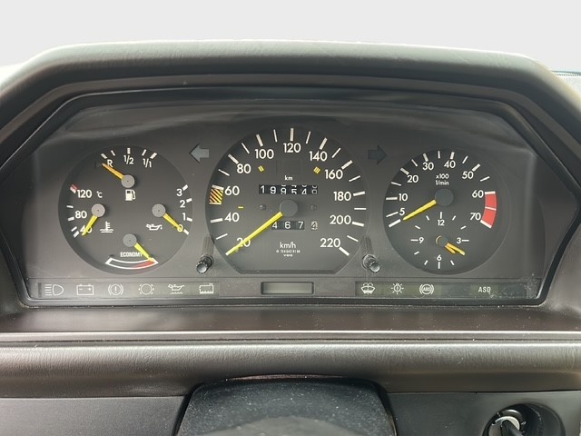 Mercedes-Benz W124 230CE ZIMNÁ ZNÍŽENÁ CENA - 10