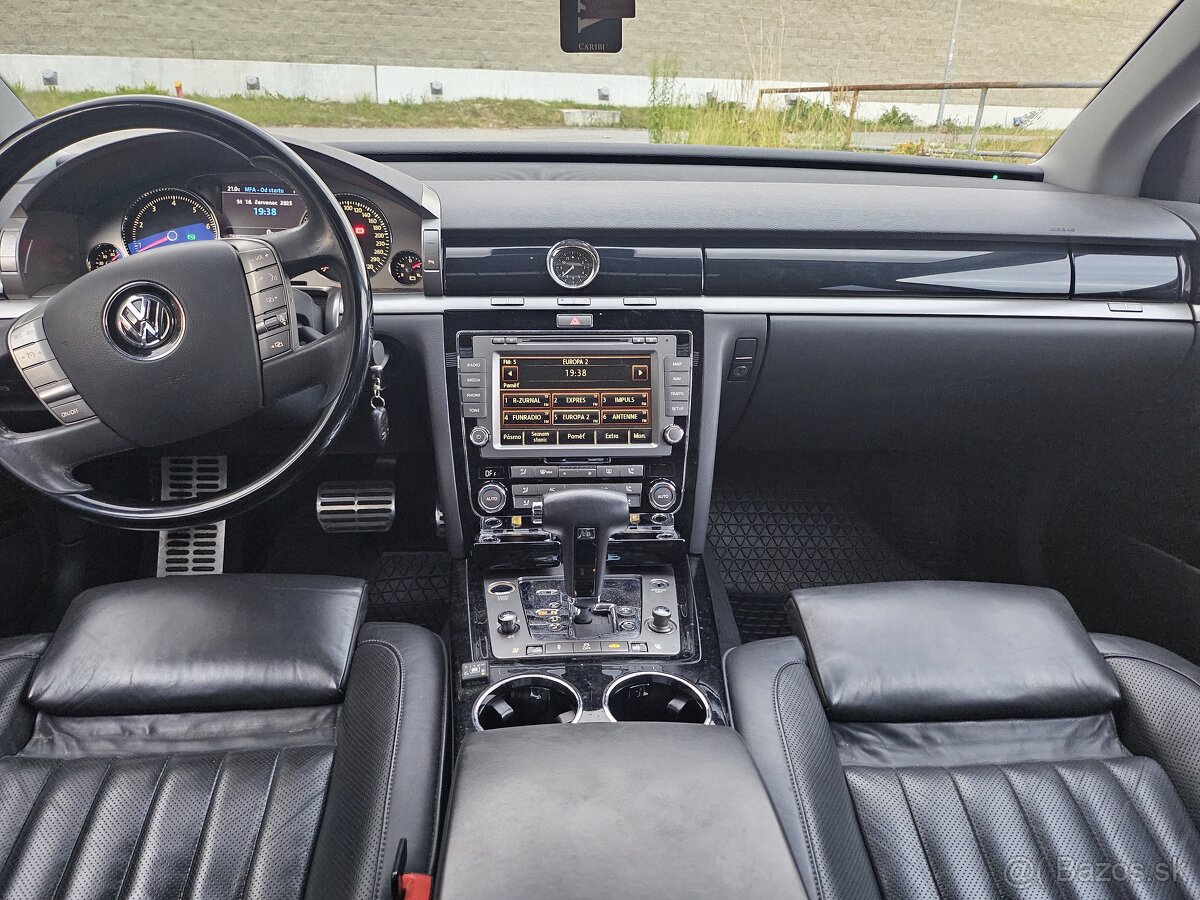 VW PHAETON 4.2 V8 5m - 10