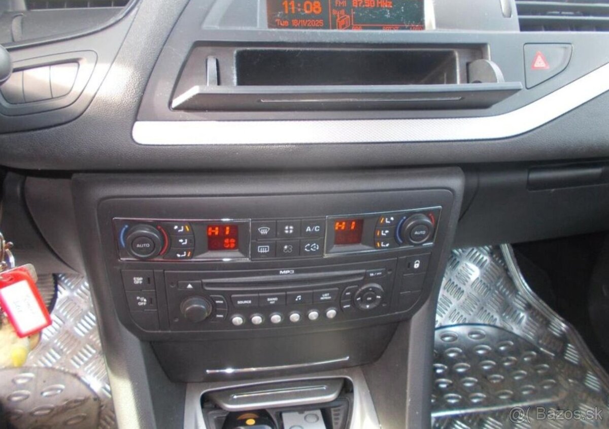 Citroën C5 2,2HDI nafta manuál 125 kw - 10