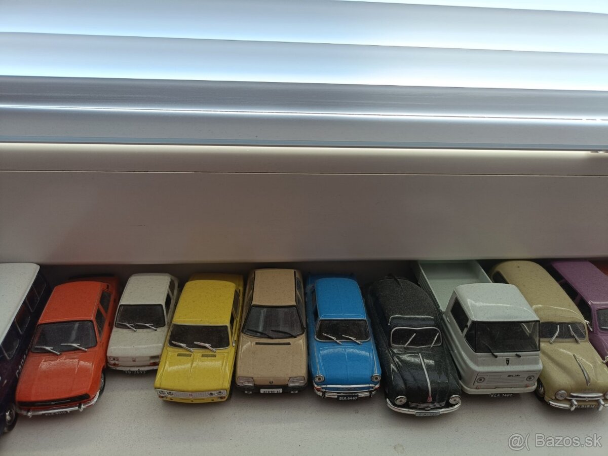 Legendárni automobily 23ks+casopis - 10