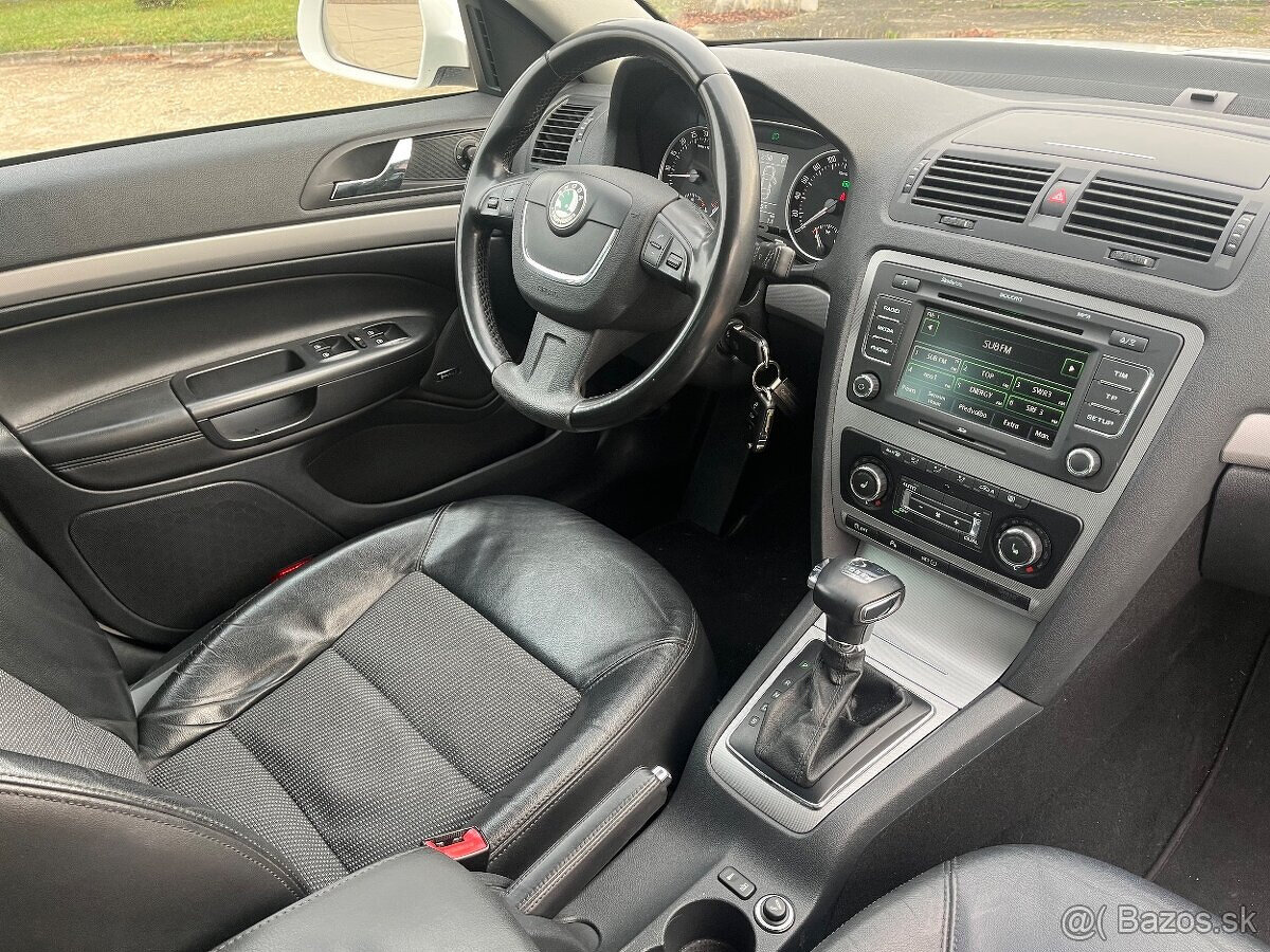 Skoda Octavia 2 2.0 TDI DSG elegance r.v 2012 xenon top stav - 10