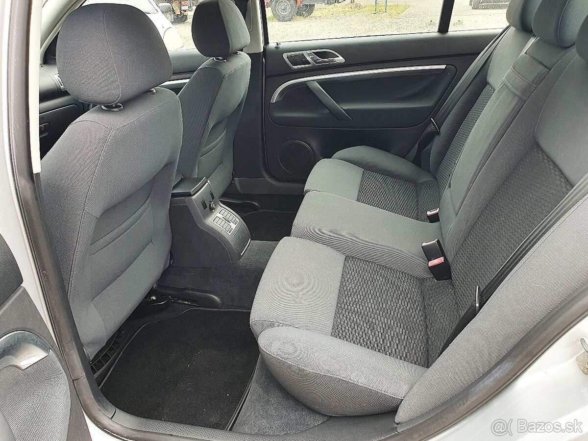 Škoda Superb 2.0 TDI Comfort DPF 6M - 10