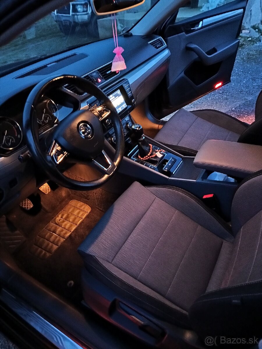 Škoda Superb 3 kombi - 10