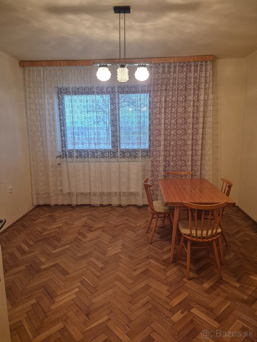 RD v obci Jelšovce - 10