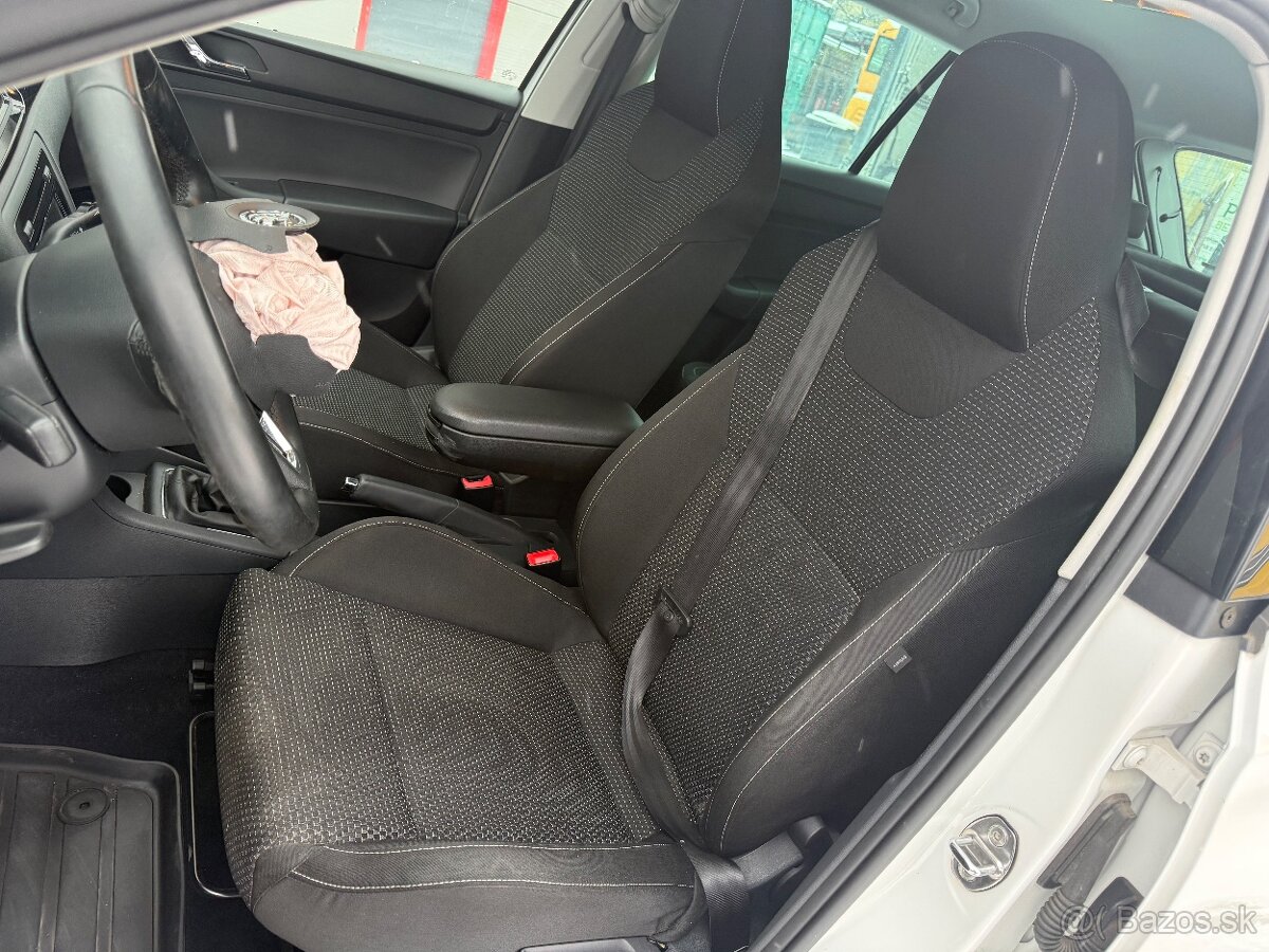 Škoda Rapid spaceBack 1.2Tsi 53 000km - 10