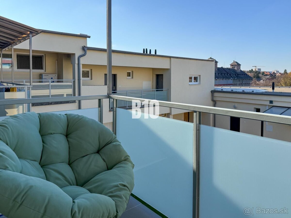 Luxusný 2-izbový byt v centre Nitry s možnosťou garážového s - 10