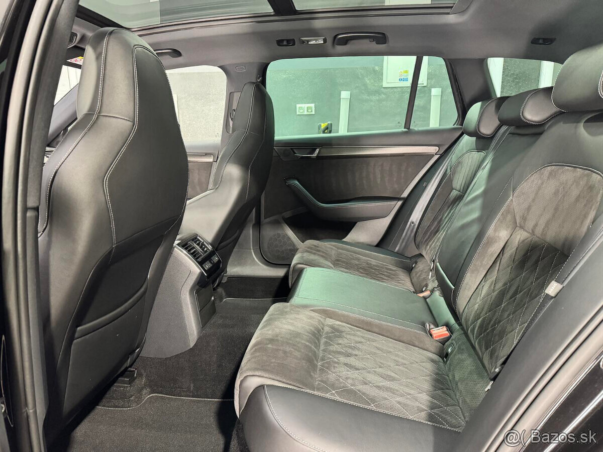 Škoda Superb Combi 2.0 TDI SCR Sportline 4x4 DSG BLACK STYLE - 10