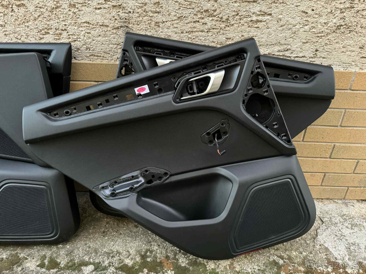 Sedadlá + tapacíre (čierna koža) Porsche Macan 95B - 10