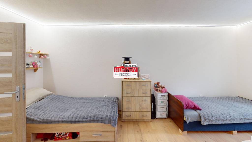 PREDANÉ (120 m²) 2 BYTOVÉ JEDNOTKY (BJ č. 2 - 84 m2) - 10