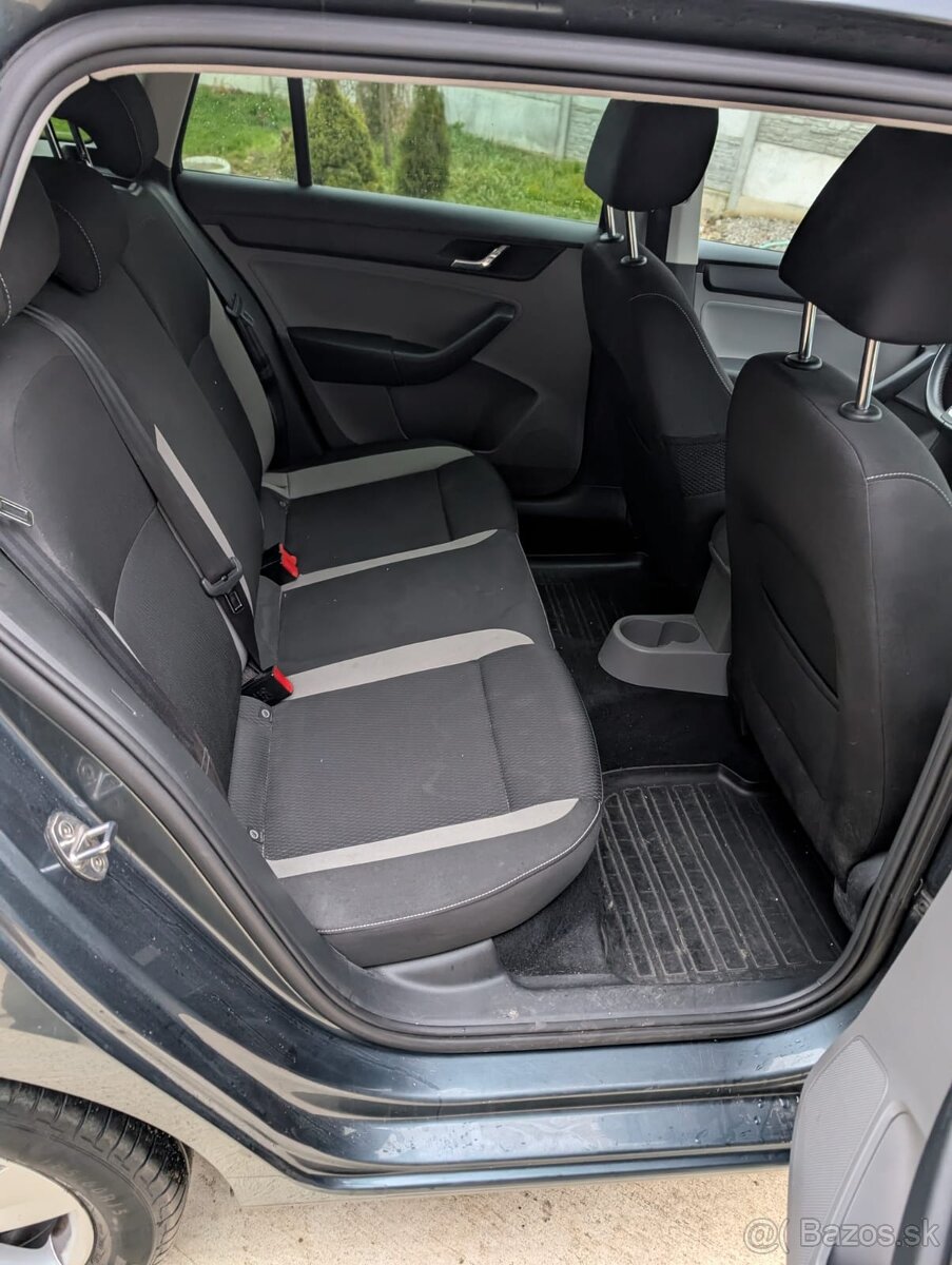 Škoda rapid 1.2 tsi - 10