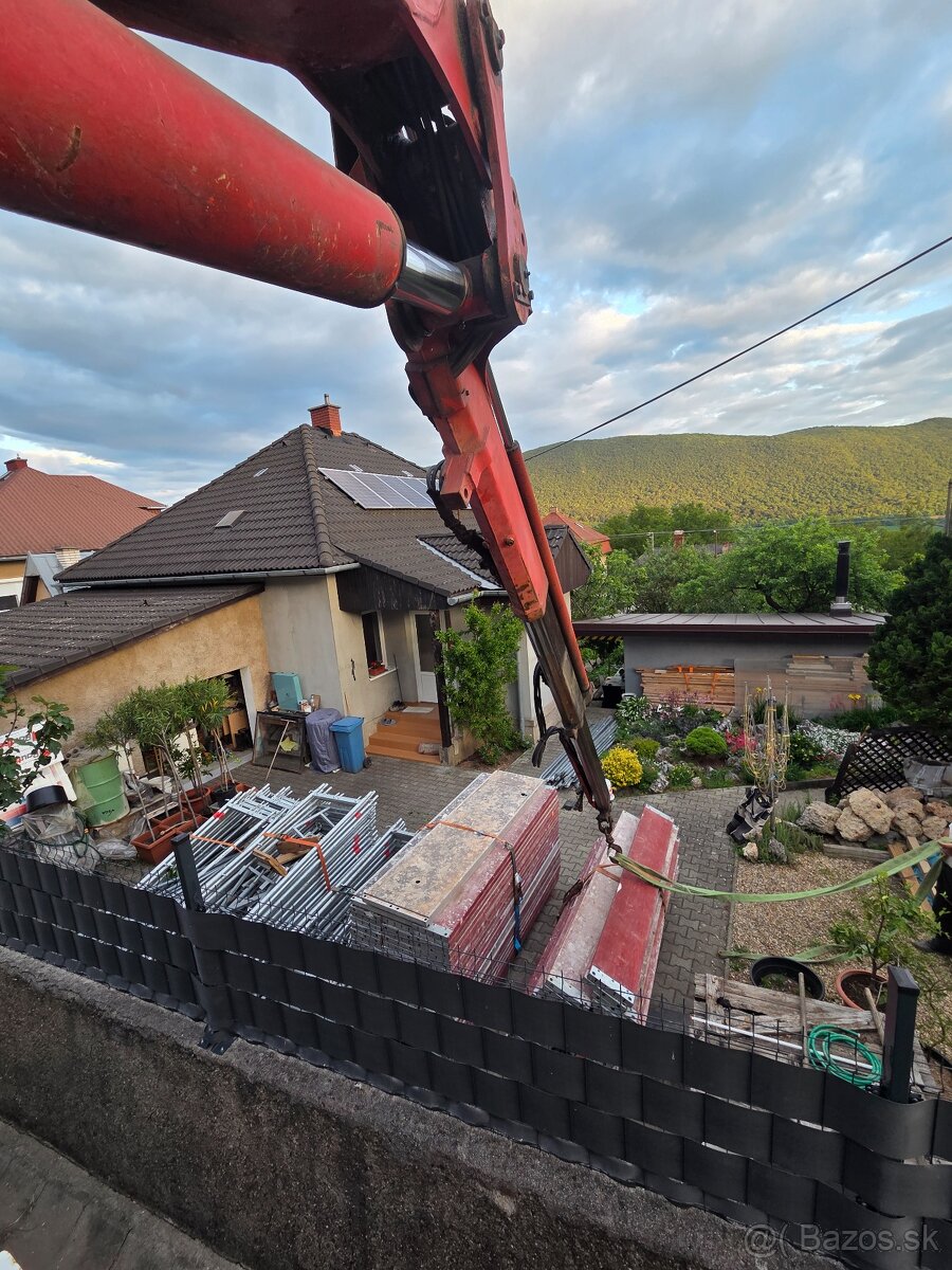 Nákladná doprava s hydraulickou rukou - 10