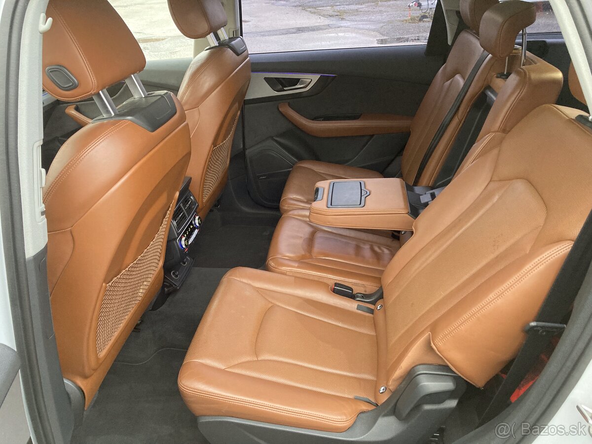AUDI Q7 3.0 TDi matrix servis AUDI - 10