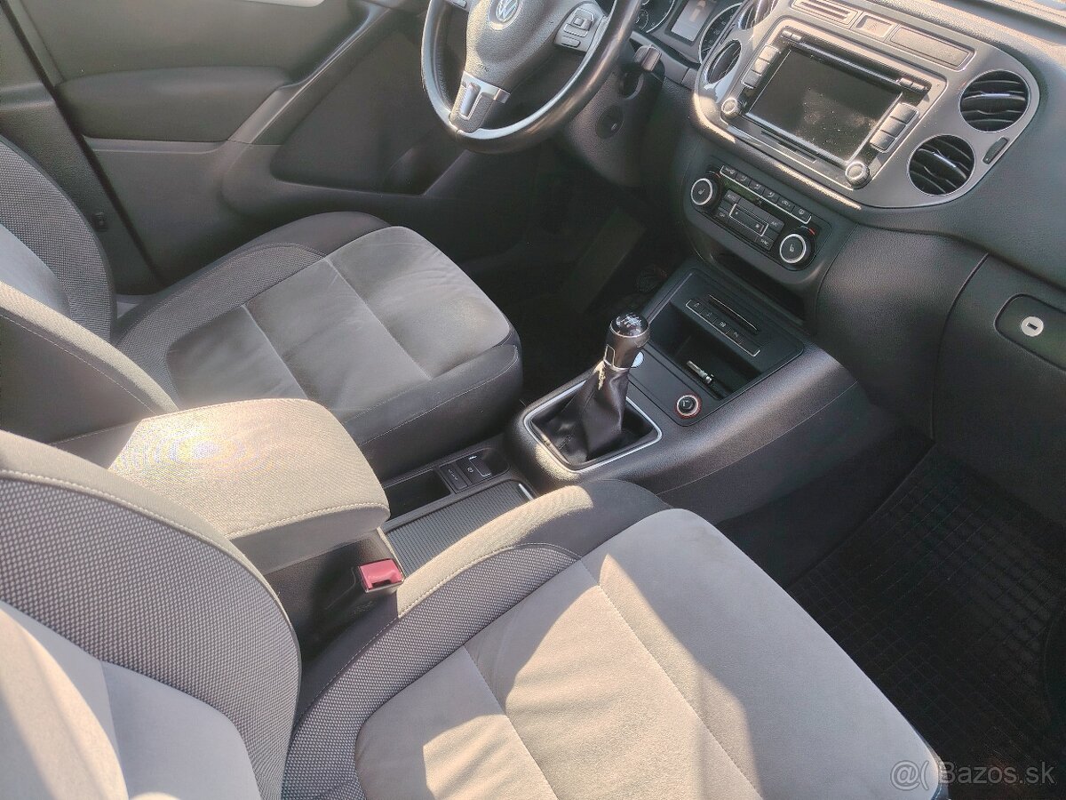 Volkswagen Tiguan - 10