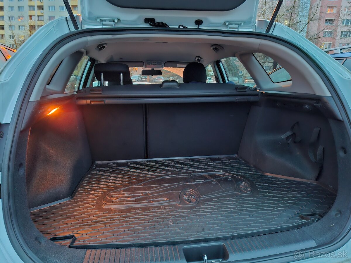 KIA CEED SW r.v.2016 - 10