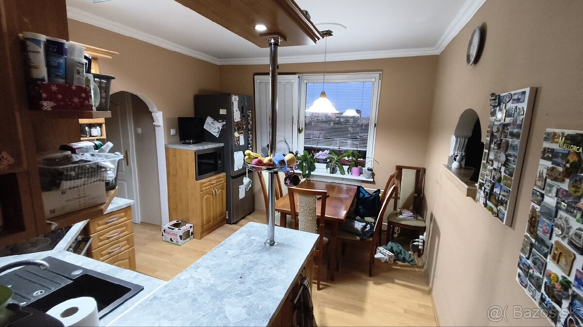 Predam 3 izbový byt (revolučná štvrt) - 10