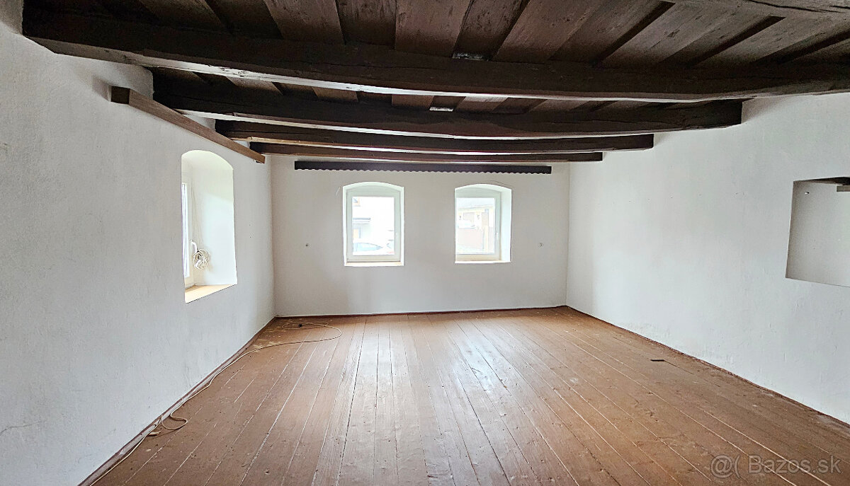 Rodinný dom v obci Chmiňany, s veľkou záhradou na predaj - 10