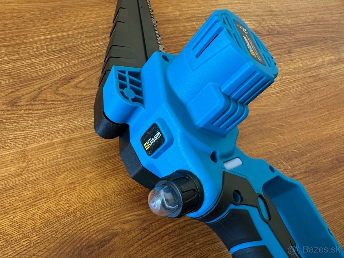 AKU bezuhlíková reťazová píla s mazaním 2x 20 lišta 3x reťaz - 10